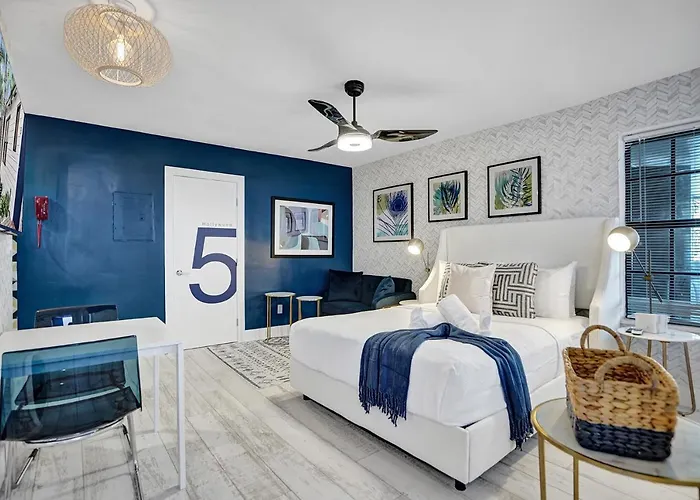Hollywood Apartments Host By Beenomad
